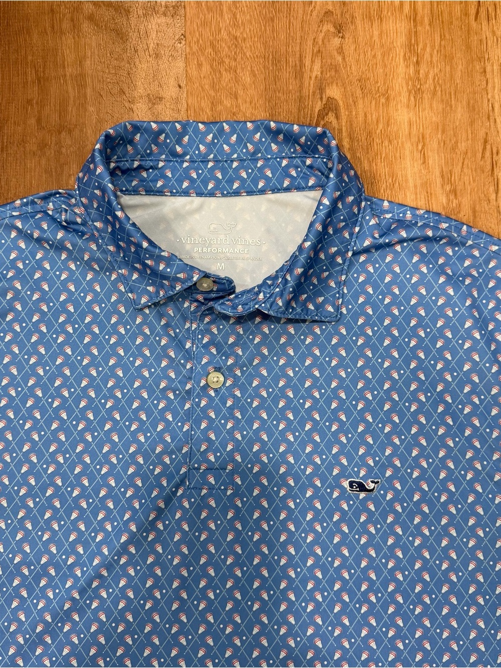 Vineyard Vines Performance Polo Shirt Mens M Lacrosse Stick Print Short Sleeve